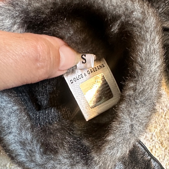 Dolce & Gabbana Black Leather Gloves with Fur Trim - Picture 2 of 3